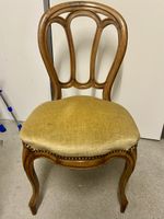Antiker Stuhl (echt Louis Philippe, Nussbaum)