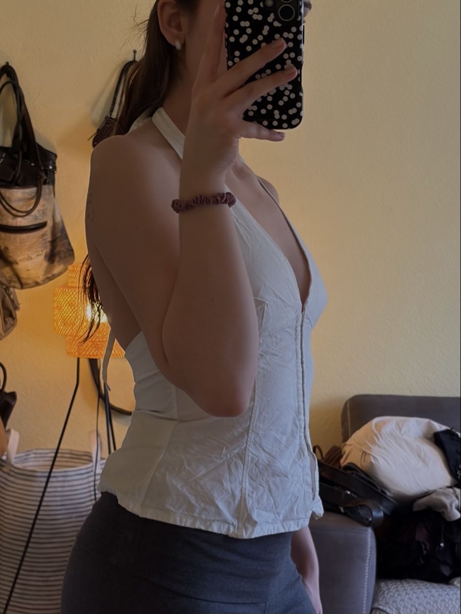 Weekday Top: Top von Weekday – Usato da Basel venduto da pau_w9yw 2