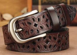 Hübscher Leder Gürtel, mit Blumenmuster