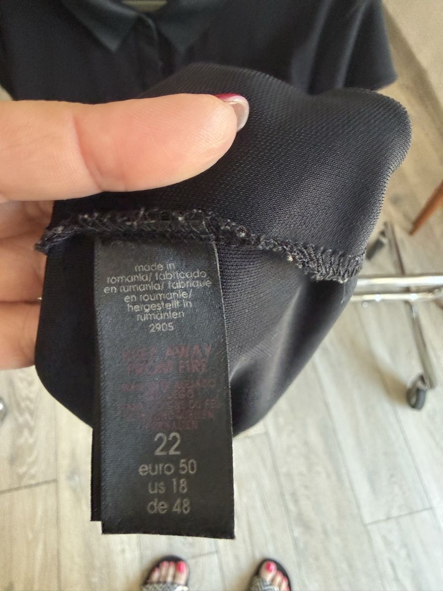 Tuniken: Robe/tunique noire élégante taille 50 – Gebraucht aus Nuvilly von smi_6qtk 2