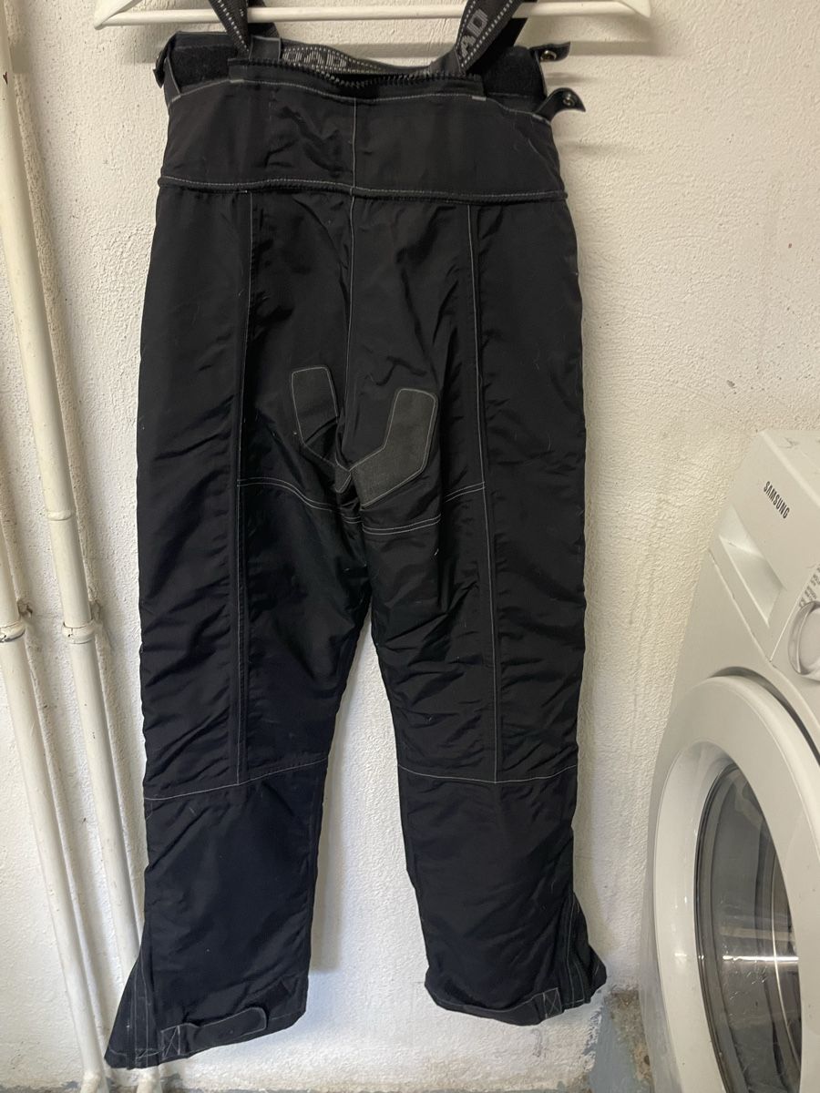 Pantaloni: Motorrad Hose schwarz Grösse 40 gebraucht – Usato da Pfyn venduto da Goodsell 1