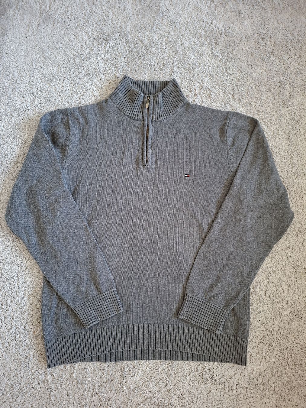 Tommy Hilfiger Maglioni & Felpe: Pull 1/4 zip Tommy Hilfiger gris fermeture éclair taille XL – Usato da Renens VD venduto da ser_j2fn