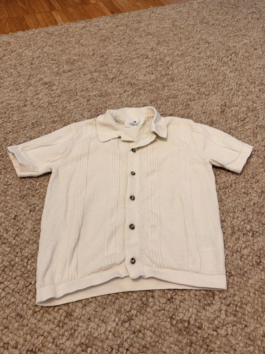 H&M Camicie, T-shirt & Polo: Kurzärmeliges Strickhemd Kinder – Usato da Buchs AG venduto da GresaaB