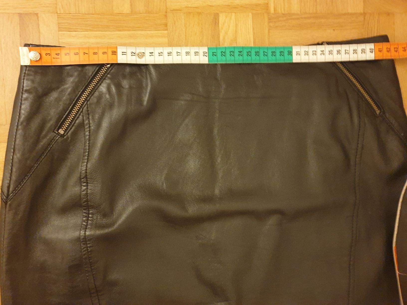 Avant Premiere Röcke: Jupe, 40, cuir souple, noire, avec doublure – Gebraucht aus Neuchâtel von Verenas12 6