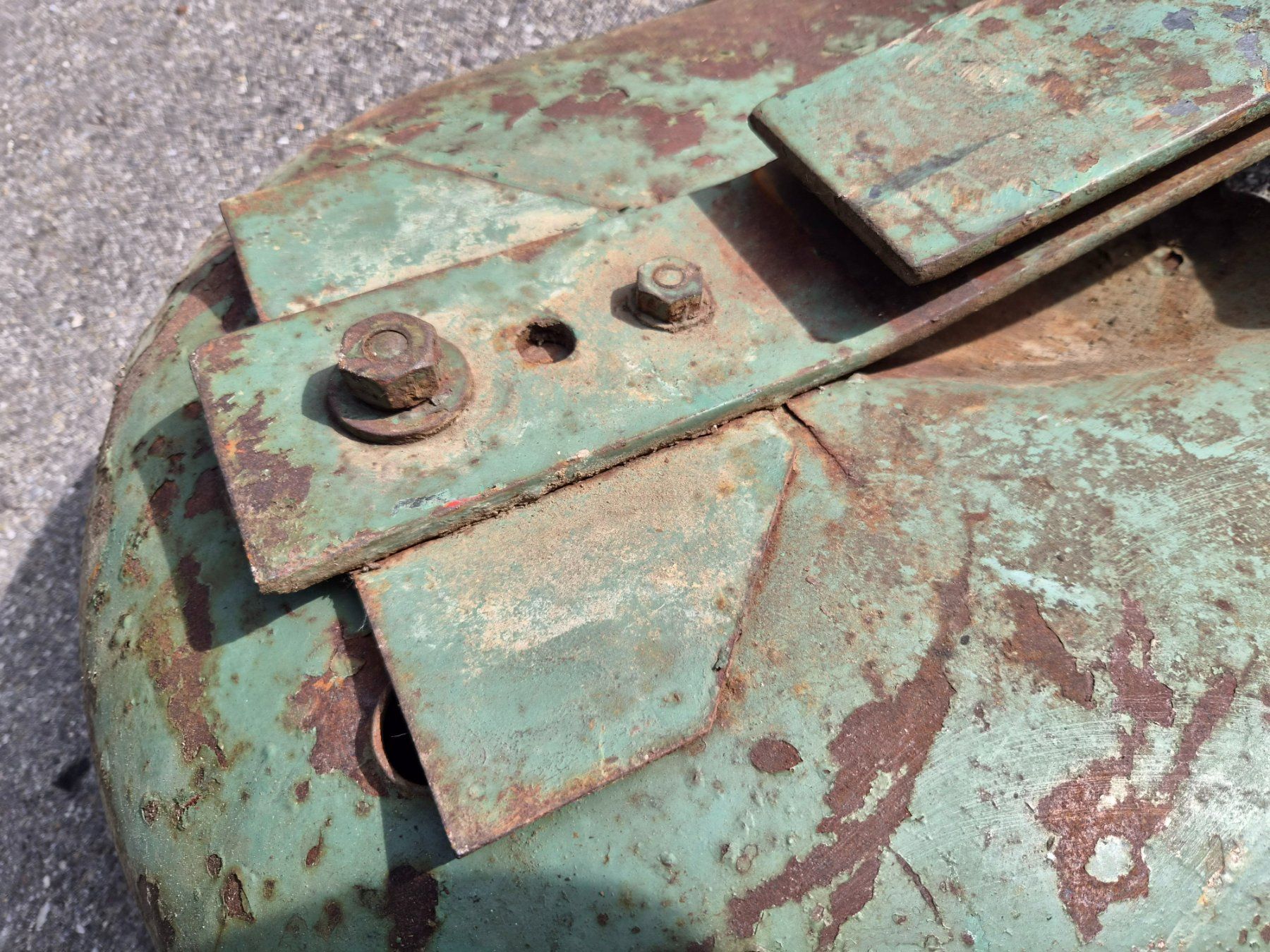 Hürlimann Trattori: Original Hürlimann Traktor Sitzfeder mit Blechsitz – Usato da Dürnten venduto da Bachtel84 6