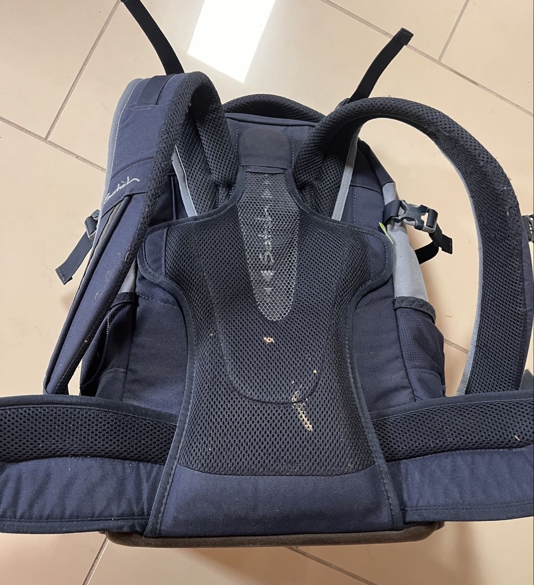 Satch Zaini: Rucksack Satch dunkelblau guter Zustand – Usato da Glattfelden venduto da riggeli74 2