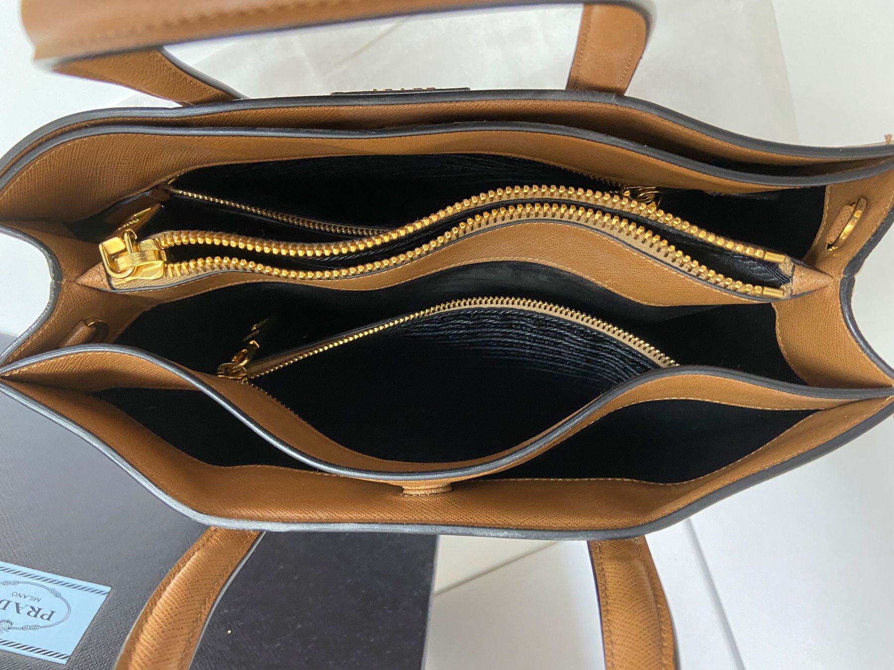 Prada Taschen für Damen: Prada Handtasche - fast neu – Neu (gemäss Beschreibung) aus St. Gallen von papaya67 4