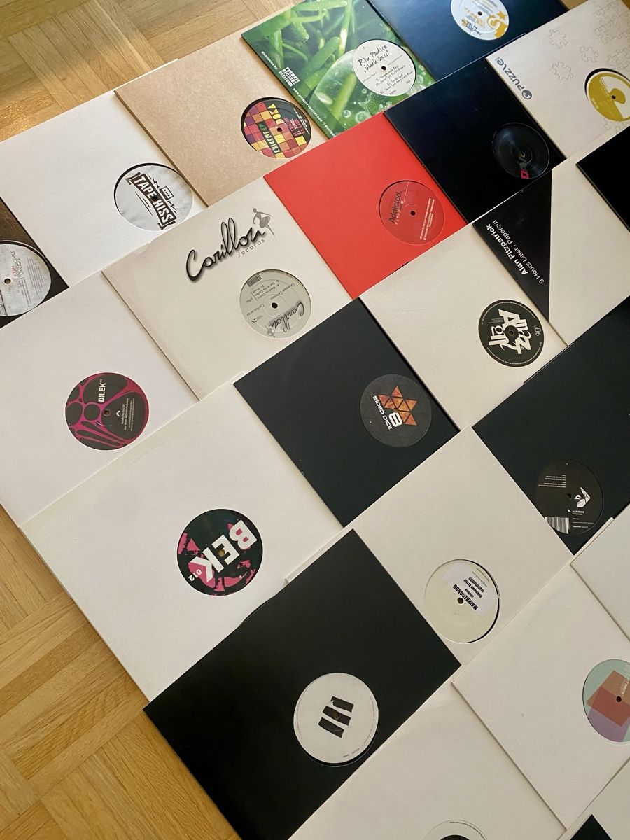 Dischi in vinile: Vinylsammlung Techno Minimal Tech House – Usato da Möhlin venduto da Devilspunchbowl 5