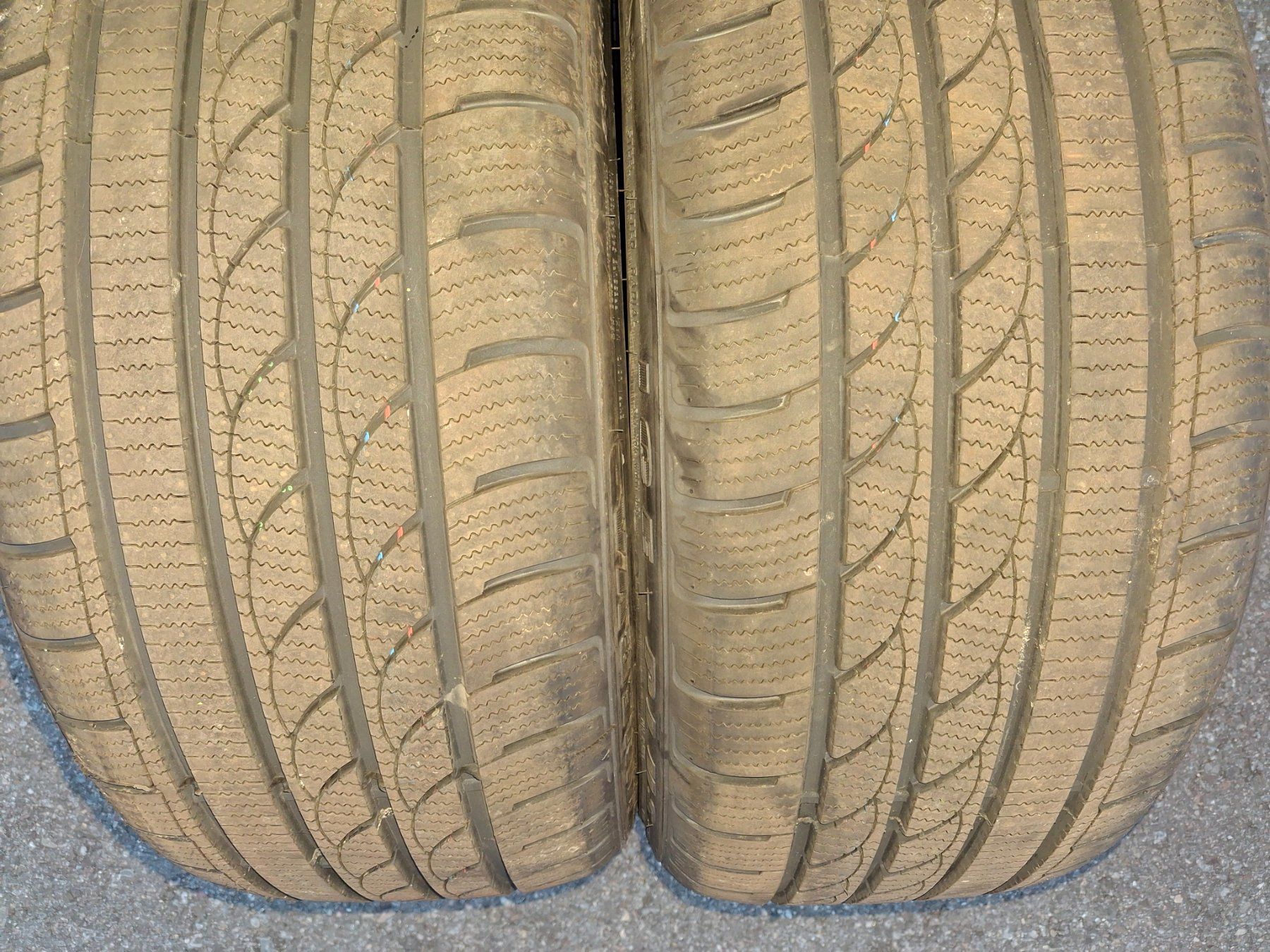 Minerva Pneumatici & Ruote complete: 2Skt. Winterpneu 235/35 R19 – Nuovo (secondo la descrizione) da Goldingen venduto da mllerr2007 2