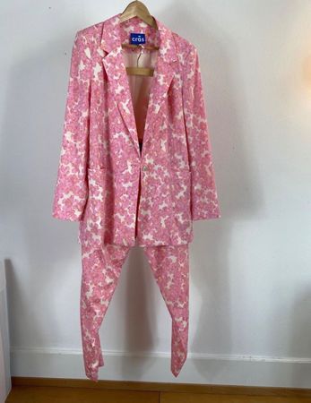 Blazer und Hose von Cras pink