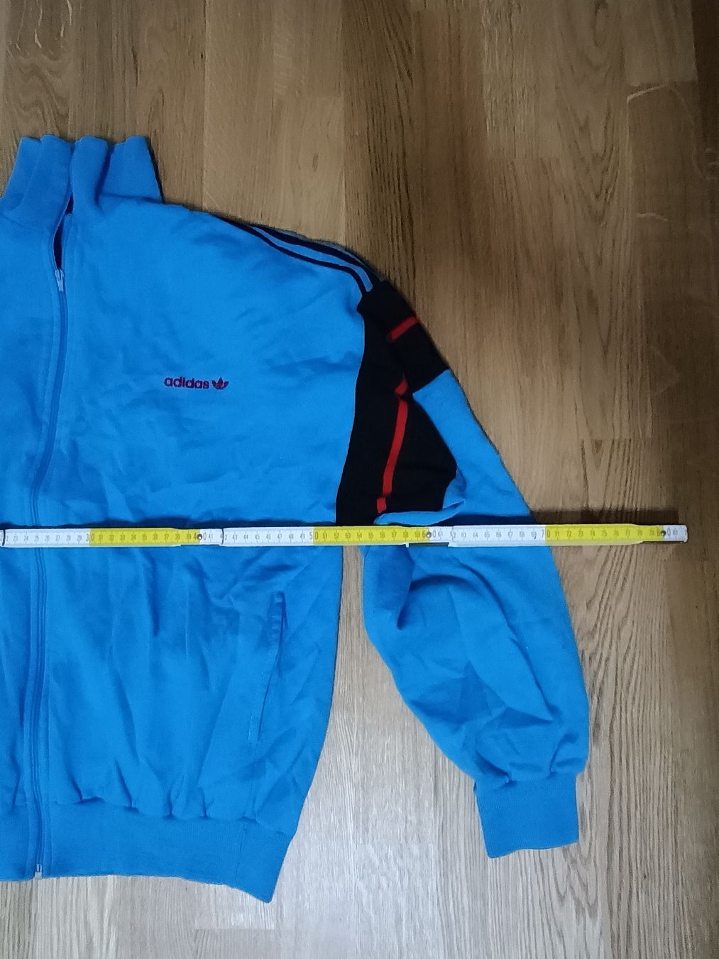 Adidas Giacche: Adidas Trainingsjacke blau Grösse M/L  – Usato da Basel venduto da tracka 1