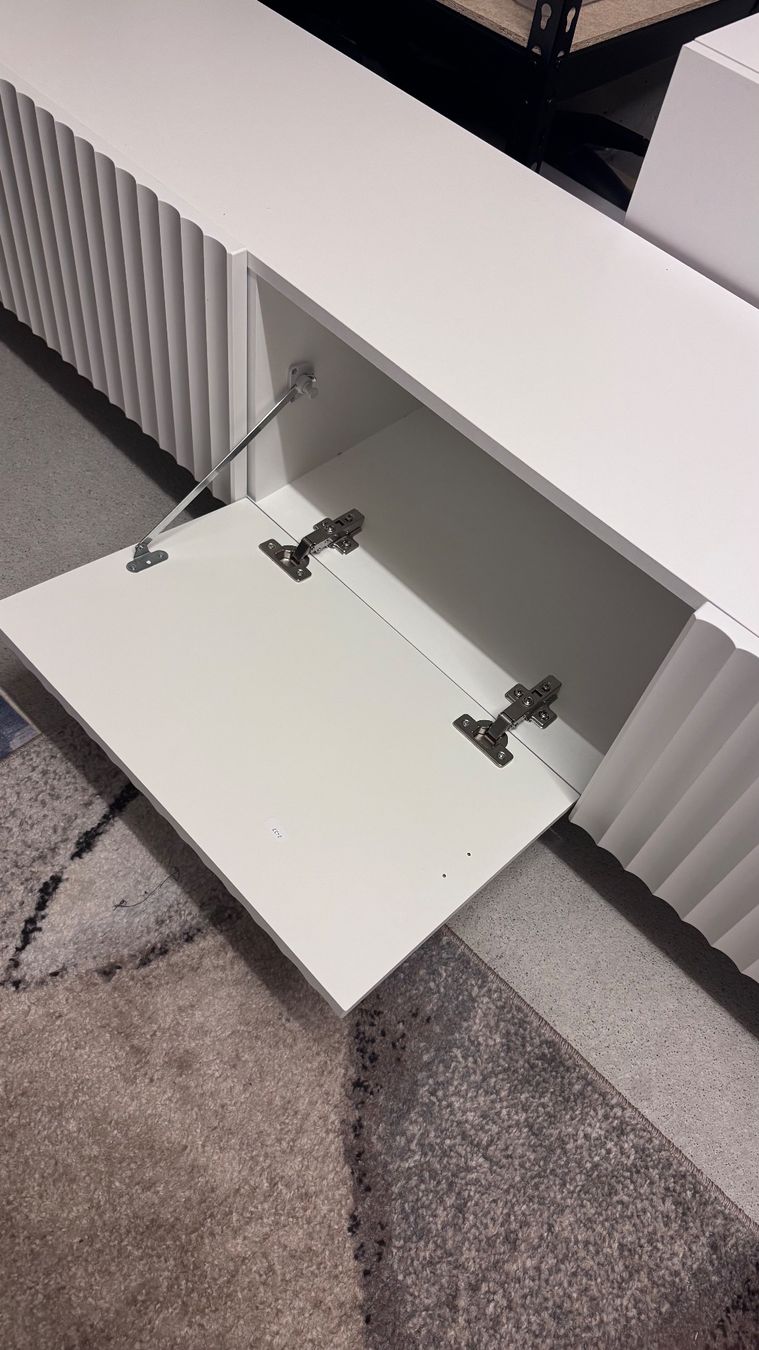 Mobili TV: TV Lowboard 190cm Weiss – Nuovo (secondo la descrizione) da Hinwil venduto da norisenya 4