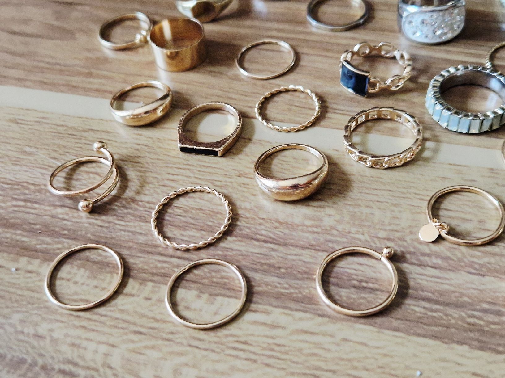 Sonstiger Schmuck: Lot de bagues variées – Gebraucht aus Undervelier von Tufitufi7 5