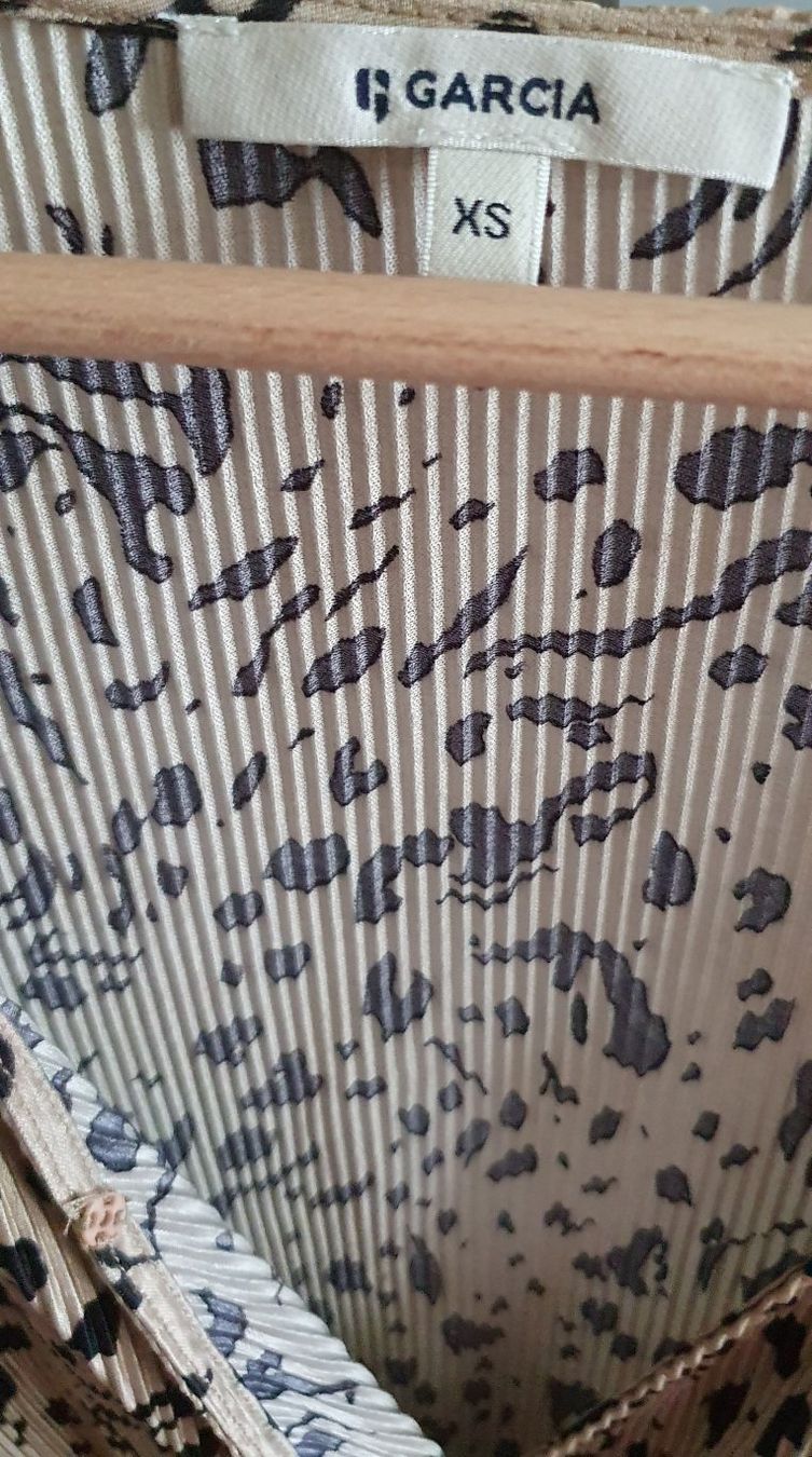Kleider: GARCIA Kleid in Beige, XS – Neu (gemäss Beschreibung) aus Unterentfelden von LookoutMt 2