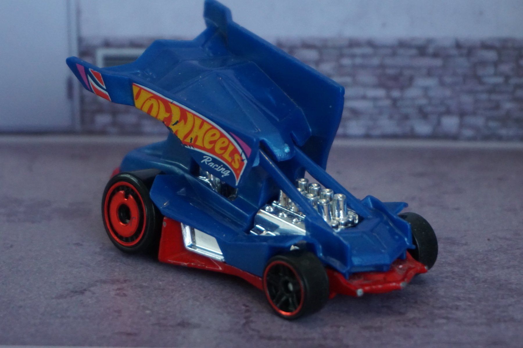 Hot Wheels Voitures modèles: HotWheels Dirty Outlaw TOP !!!!!!!!!!!!!! – D'occasion à Reiden par Doppeldecker69