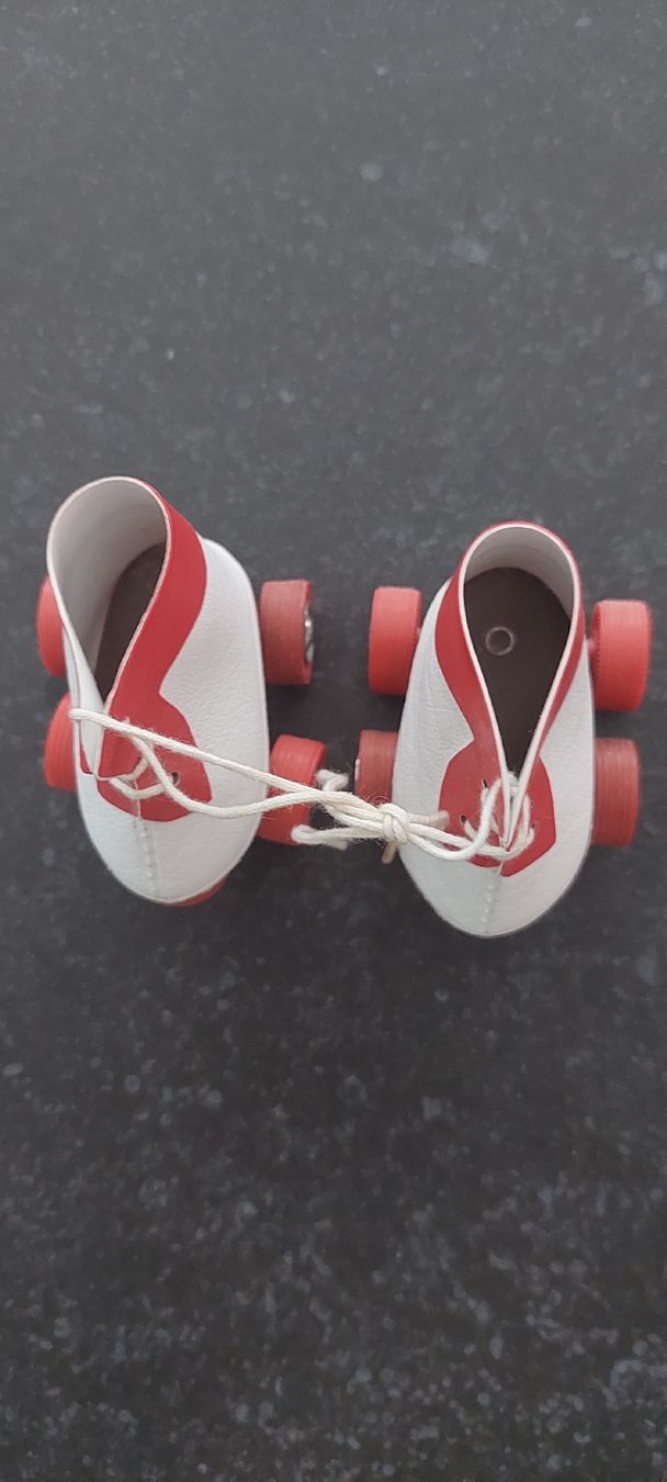 Sasha Morgenthaler Bambole: SASHA Rollschuhe für Puppen  – Difettoso da Muri AG venduto da nindo1 4