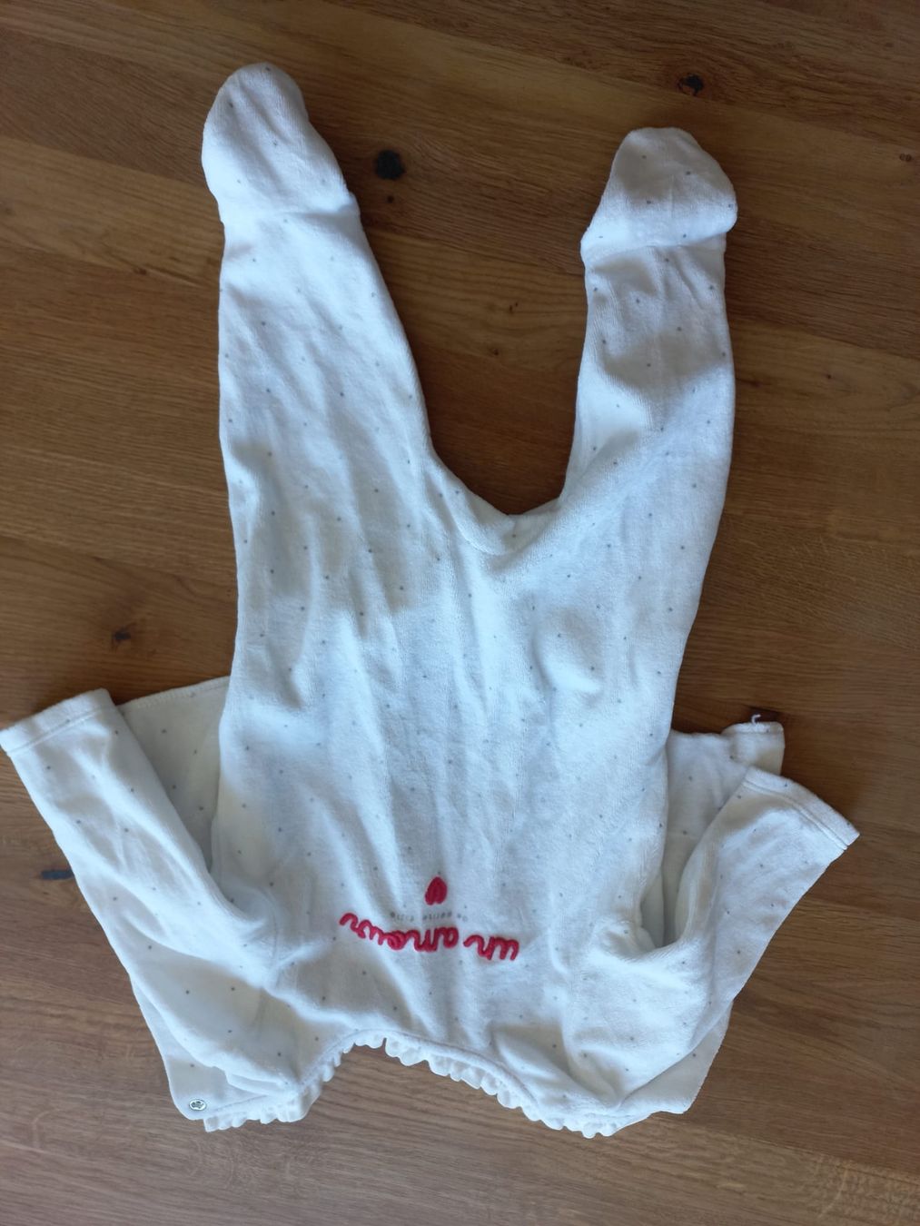 Pyjamas: Lot de 12 pyjamas bébé  68 et 6 mois – D'occasion à Croy par bad_c6bf 1