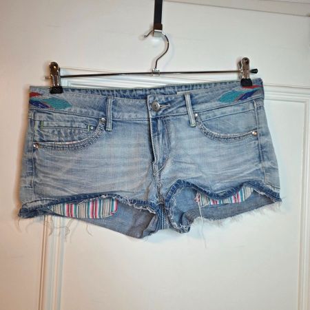 Denim Hot Pants Jeans Shorts Gr. M 38 Stickerei