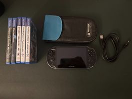 PS Vita PCH-1004 inkl. 5 Games, Kabel, Hülle, Speicherkarte