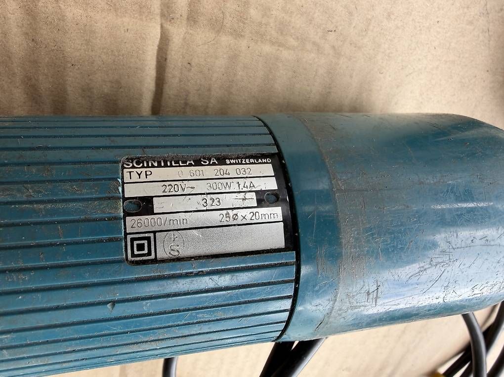 Suhner Smerigliatrici & Lucidatrici: 3 Stk Geradeschleifer 1x Suhner 2x Bosch – Usato da Necker venduto da liq24 7