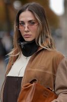 Sonnenbrille Miu Miu oliv / metall