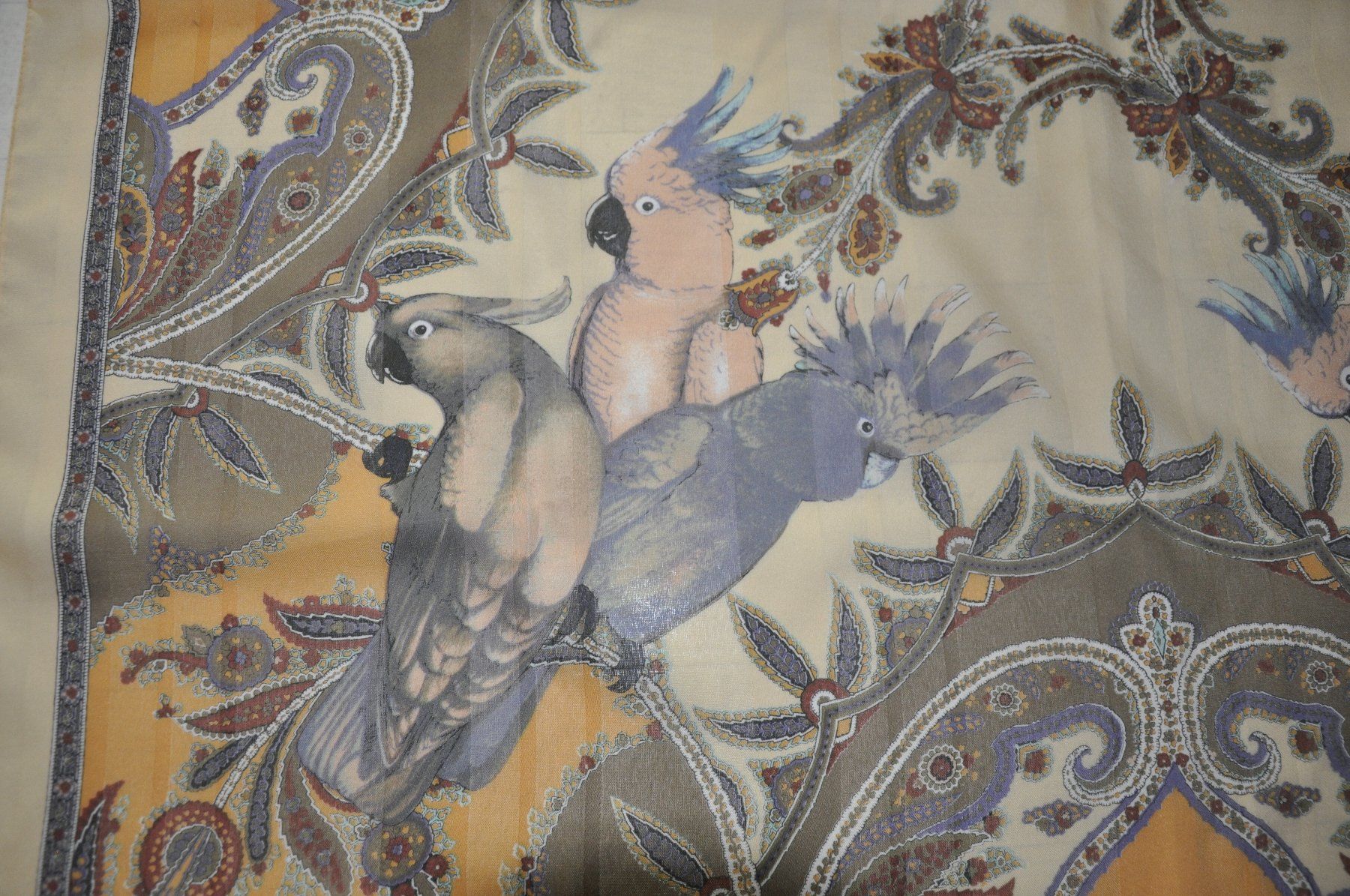 Foulards, Tücher & Schals: Foulard Schal Halstuch mit Vögeln Geschenk – Gebraucht aus Oberrüti von ELALL 1