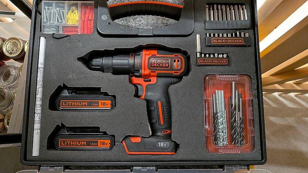 Trapani: Black + Decker Akku-Bohrschrauber 18 V – Usato da Zürich venduto da SBZR 1