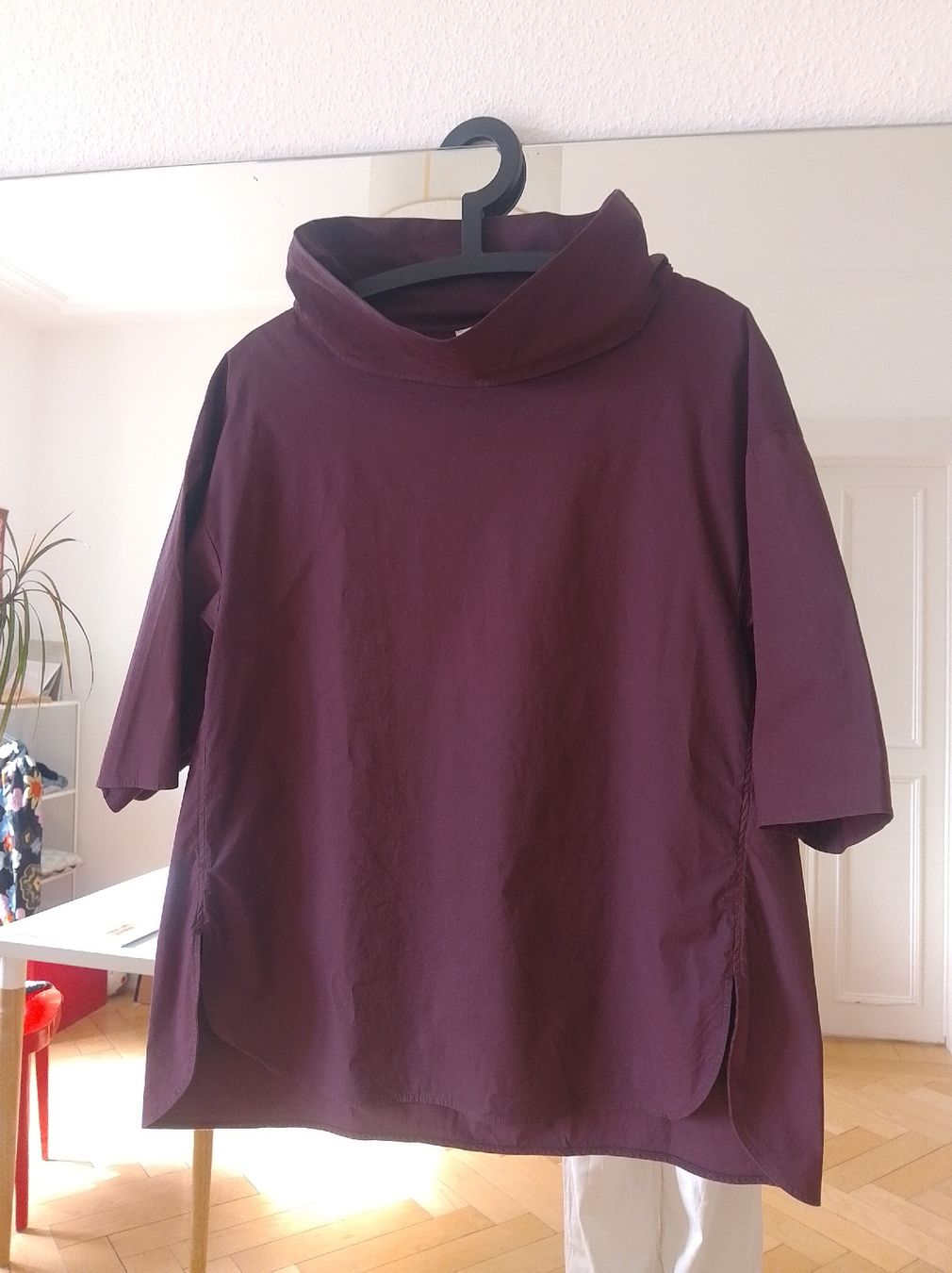Cos Tuniche: blouse aubergine oversize COS – Nuovo (secondo la descrizione) da La Chaux-de-Fonds venduto da youplavie