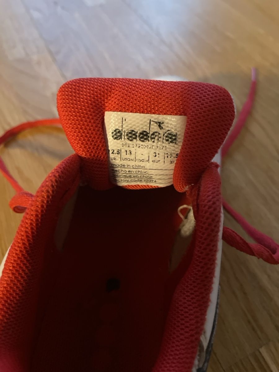 Diadora Scarpe per ragazzi: Diadora Tennisschuhe, Grösse 31.  – Usato da Bern venduto da ming06 2