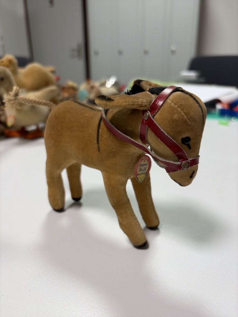 Steiff Spielzeuge: Steiff Esel /Pferd 1412.0 mit Marke und Schild – Gebraucht aus Dietikon von cre8different 5