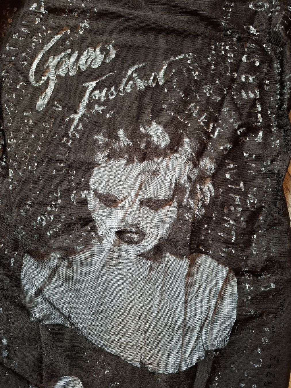 Guess T-shirt: Guess Shirt Gr.L – Usato da Ettenhausen TG venduto da Gismolio 1