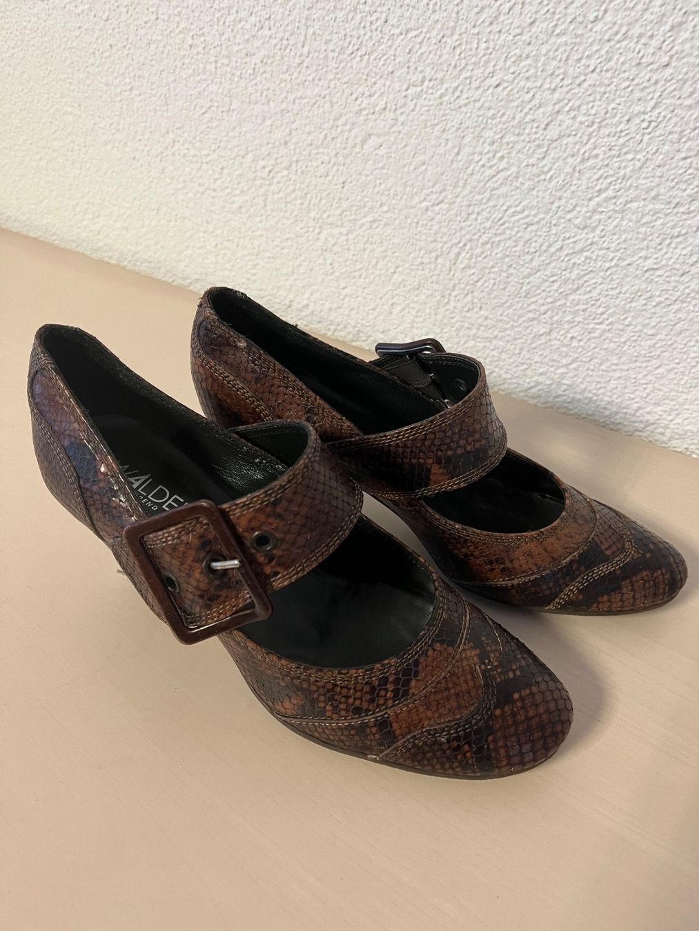 Walder Scarpe da donna: Damenpumps mit Riemchen von Walder gr. 38 – Usato da Luzern venduto da suhamadlun 4