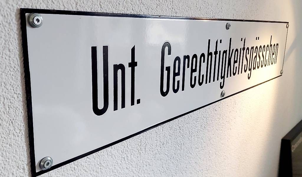Schilder: Email Schild Bern 50er Jahre Original – Gebraucht aus Steffisburg von THE-NORTH-FACE 1