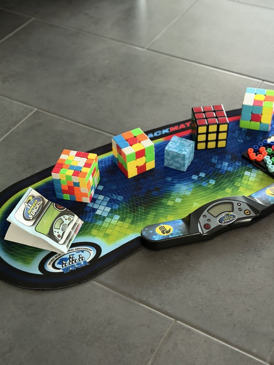 Spielzeuge: Speed Stacks Rubiks Cube set !  – Gebraucht aus Thierachern von blade09 2
