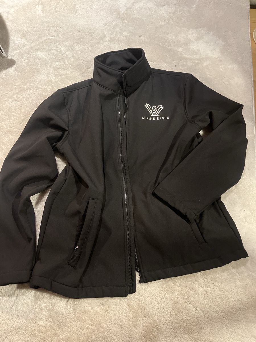 Giacche: Schwarze Softshell Jacke von Alpine Eagle, Grösse L – Nuovo (secondo la descrizione) da Zürich venduto da sheijla 1