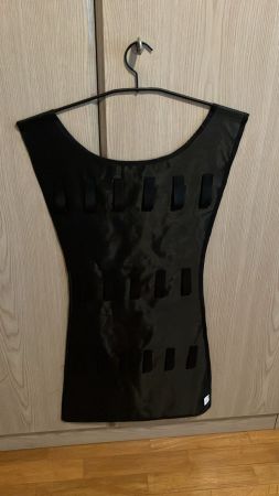 Porta gioielli da appendere, plastica nera
