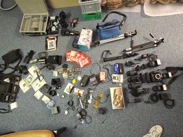 Grosses Nikon & Minolta Foto-Konvolut mit Zubehör