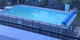 piscine Intex avec pompe filtrante et chauffante, robot.    