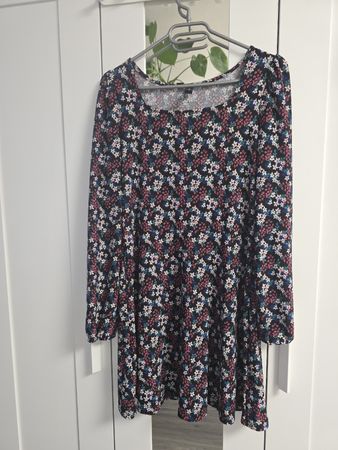 Blumen Kleid Gr. 32/34 mit langen Ärmeln 