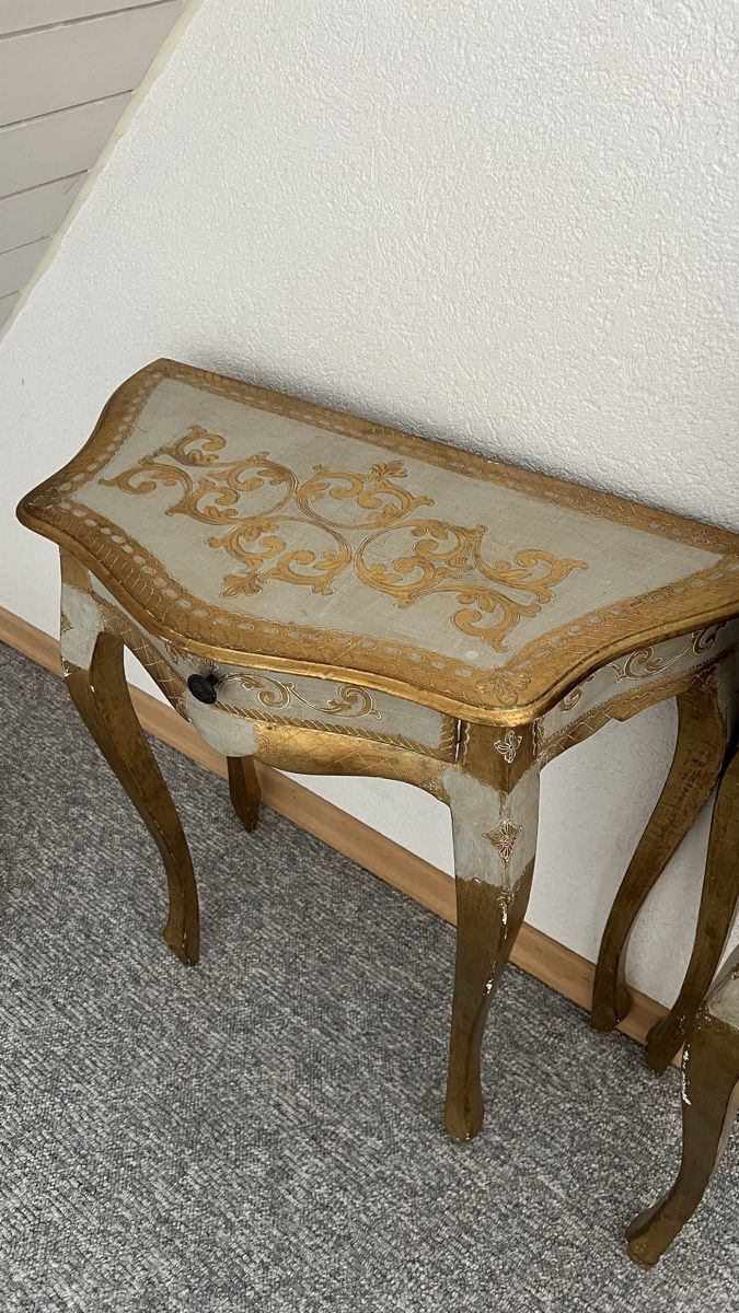 Cassettiere: 2 Mal Luxus Florentiner Holzkommode – Usato da Bretzwil venduto da .Schoggi. 1
