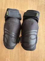 IXS Knieschoner Hack schwarz gebraucht mit Gebrauchsspur