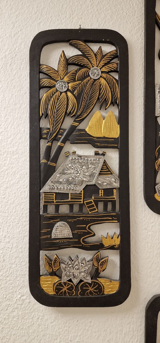 Foto & Immagini: Holzgeschnitzte Wandkunst – Usato da Zürich venduto da Abrar123 4