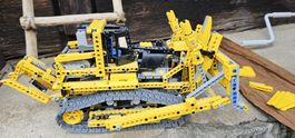 LEGO Technic Bulldozer