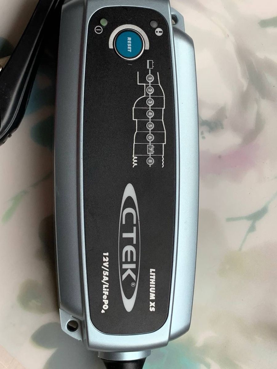 Ctek Chargeurs de batterie: CTEK LITHIUM XS Ladegerät – D'occasion à Schaan par nan_2pg2
