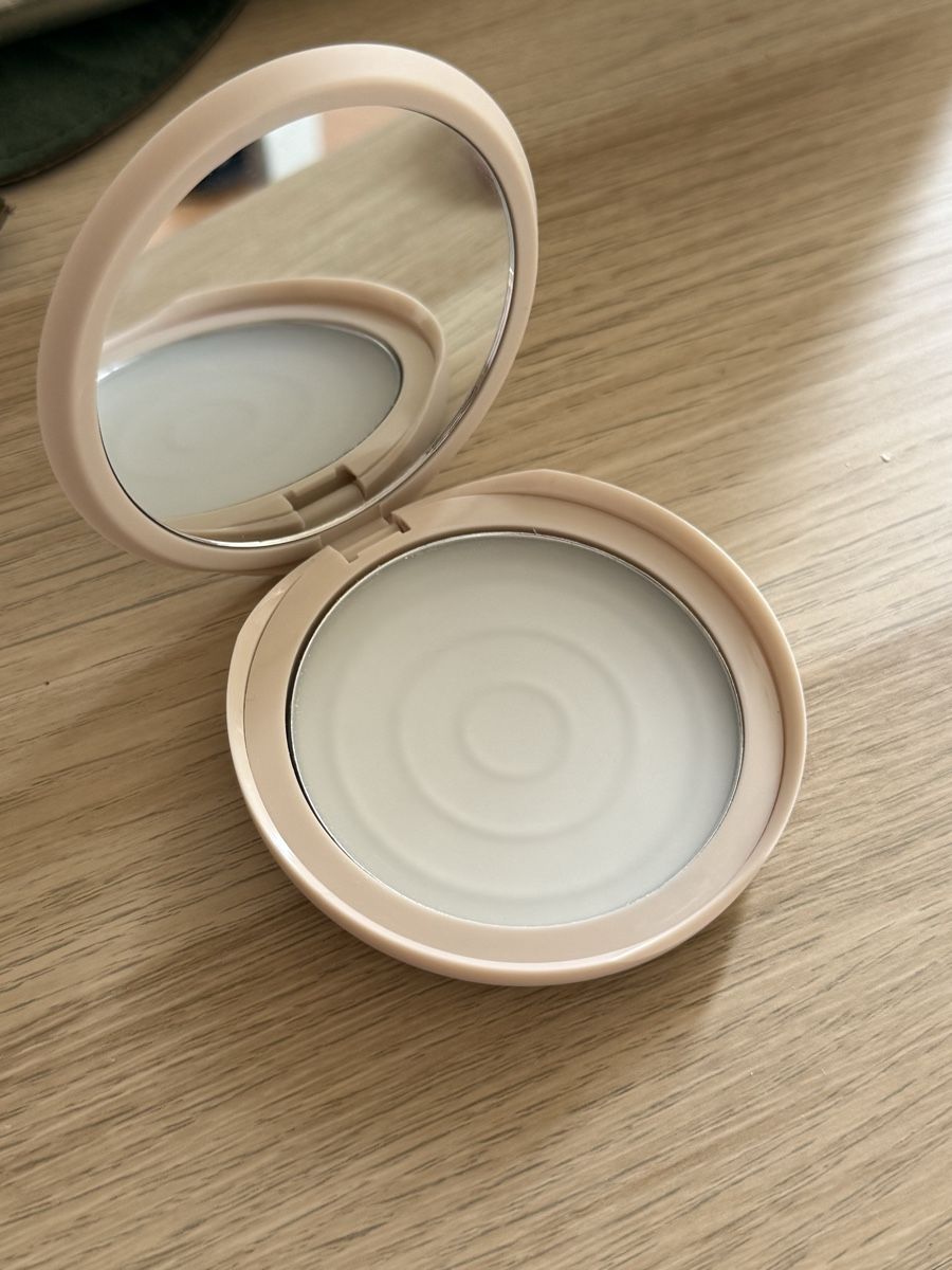 Make-up: blk cosmetics Invisible Matte Gel Powder – Neu (gemäss Beschreibung) aus Luzern von sas_r89l 1