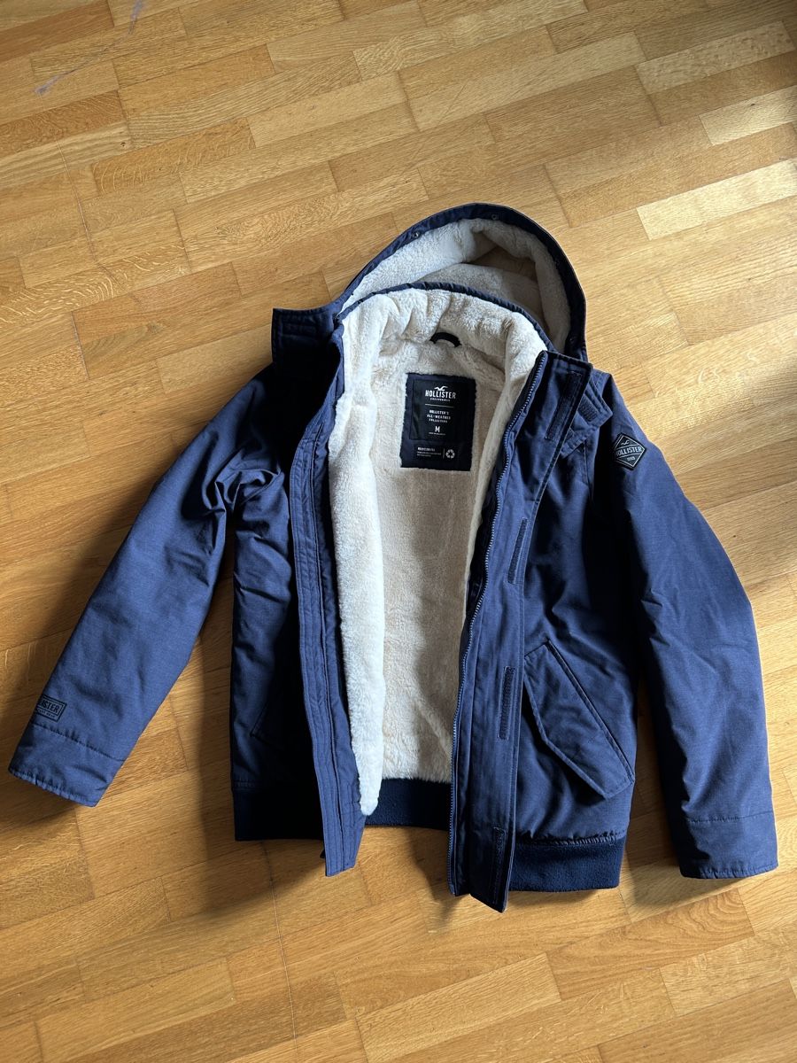 Hollister Jacken: Hollister Winterjacke – Gebraucht aus Rüfenacht BE von captainamerica_1