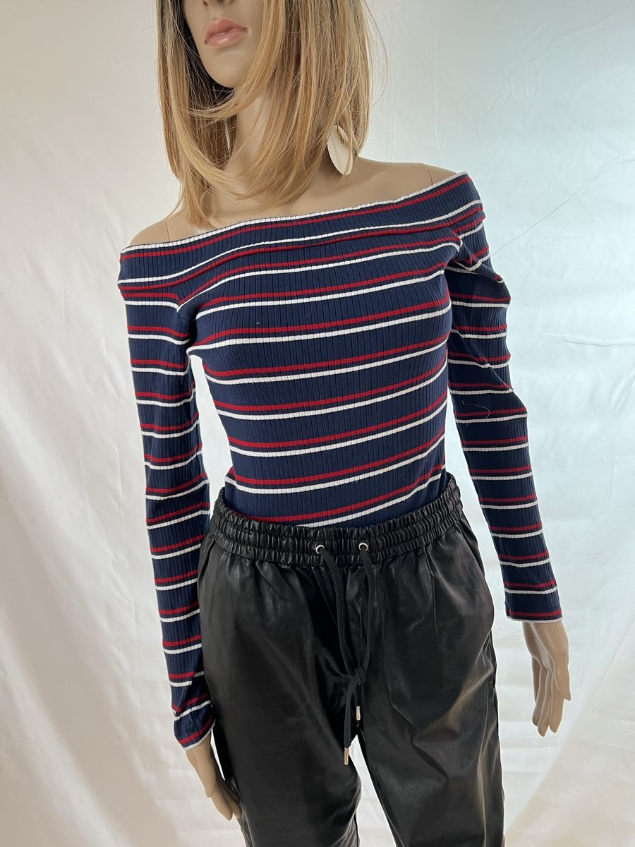 Superdry Top: Body Superdry Gr 38 – Usato da Laupersdorf venduto da Cloludi