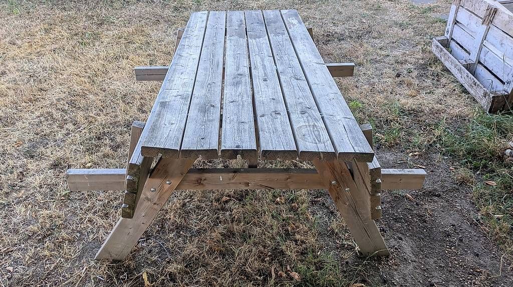 Tables: Holzgartentisch – D'occasion à Etziken par Matrix80