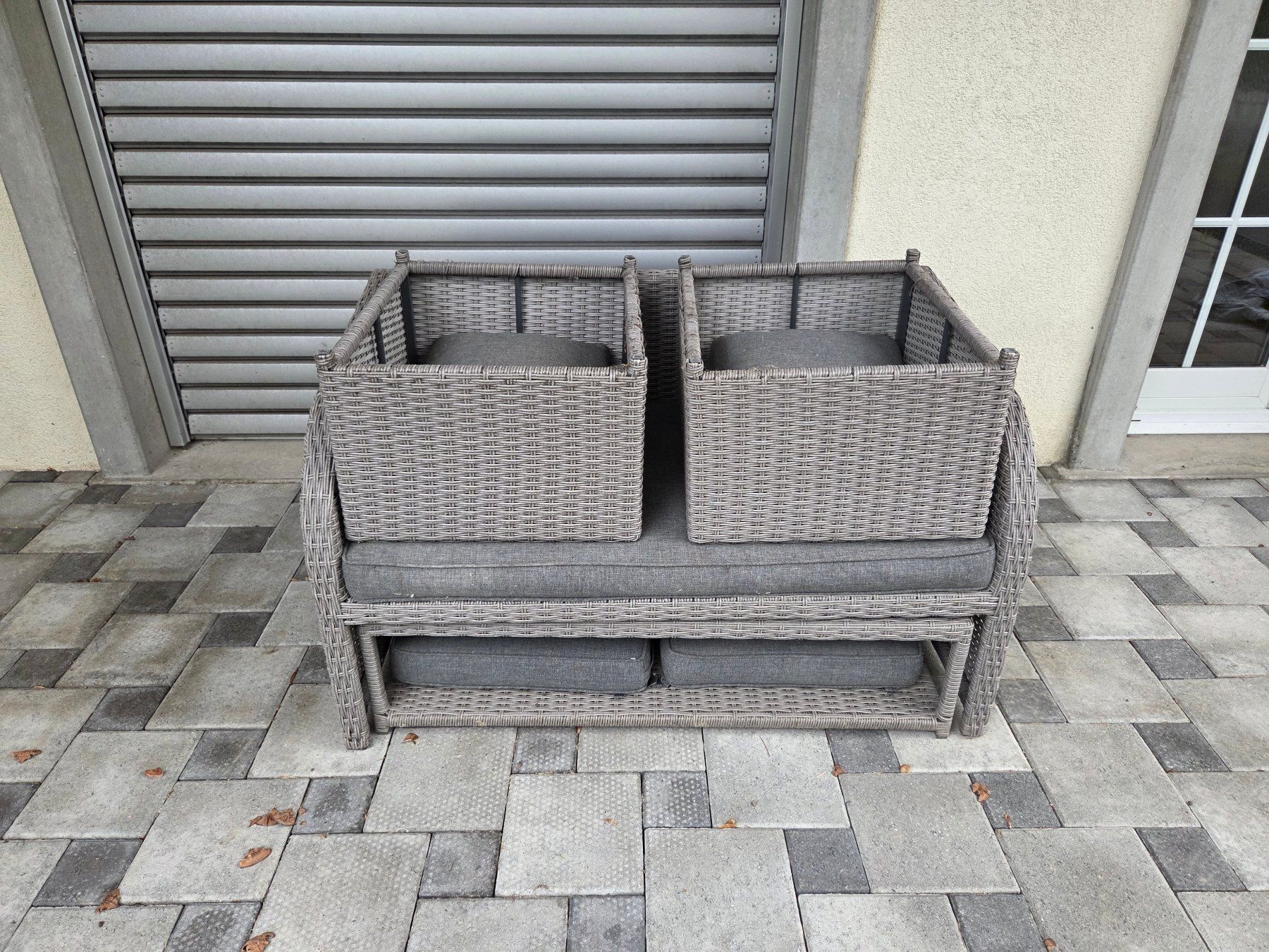 Set di tavolo e panche: graue Lounge – Usato da Weinfelden venduto da Shana89 1
