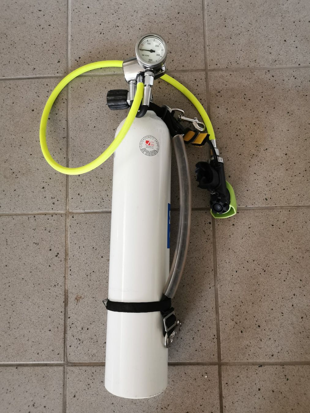 Tauchflaschen: 3L Sauerstoffflasche inkl.Automat, Fini, Rigging-Set, – Gebraucht aus Weggis von pipo29 1